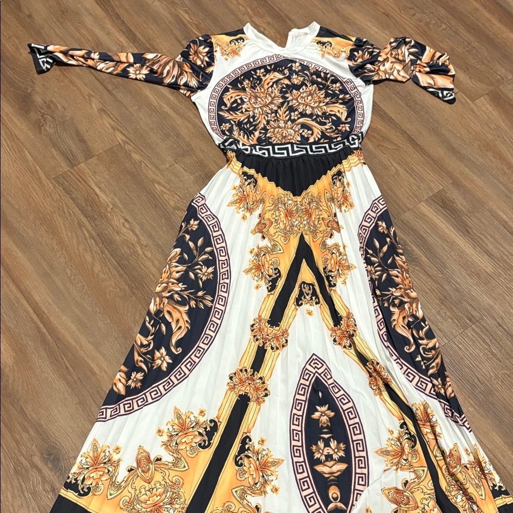 SHEIN Baroque Print Long Sleeve Dress